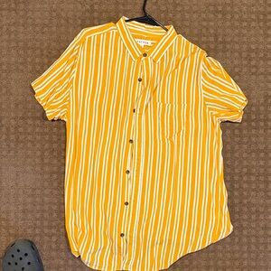 PacSun Men's Yellow Striped Casual Button Down Shirt